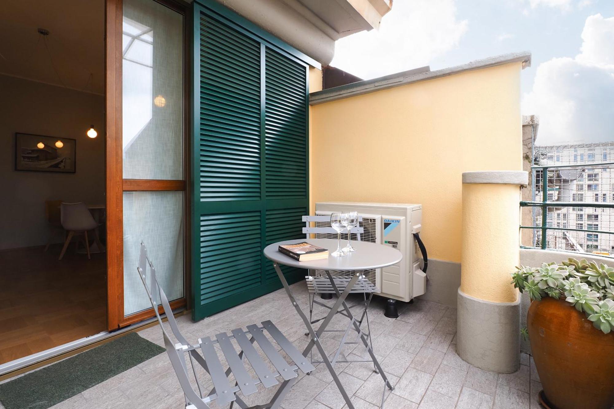 Luminoso Appartamento Con Terrazzo Forlanini Linate Milano Exterior foto